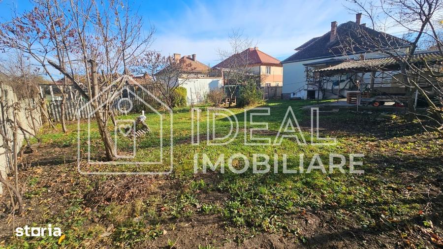 Casă cu 6 camere cu Teren 900 Mp în Calea Poplăcii