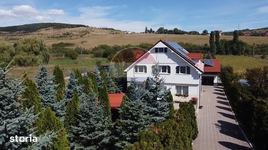 Casă cu 7 camere cu Teren 4431 Mp în Feleacu