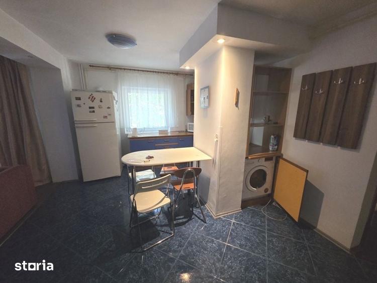 Apartament cu 2 camere decomandat în Tei