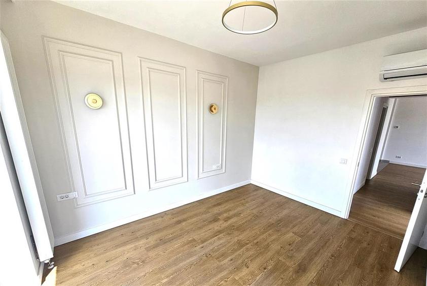 Penthouse cu 3 camere decomandat, mobilat în Semicentral