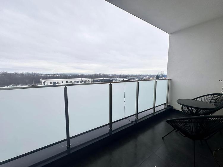 Apartament cu 3 camere decomandat în Independenței