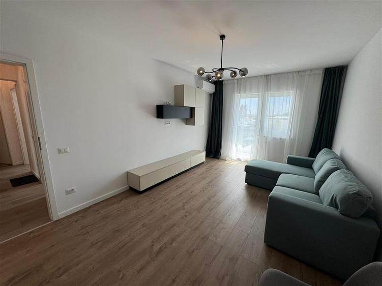 Apartament cu 2 camere decomandat, mobilat în Est