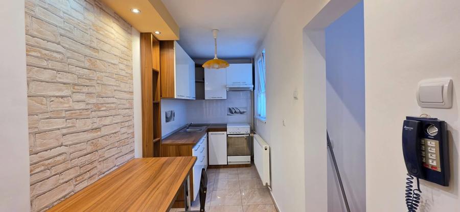 Apartament cu 2 camere decomandat în Decebal
