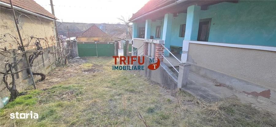 Casă cu 3 camere cu Teren 1827 Mp în Central