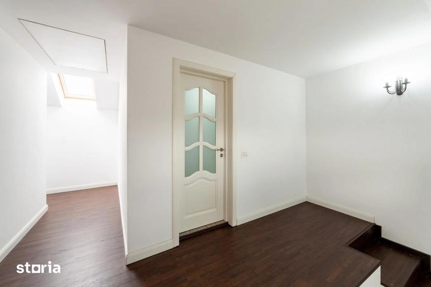 Casă cu 3 camere cu Teren 477 Mp în Bradu