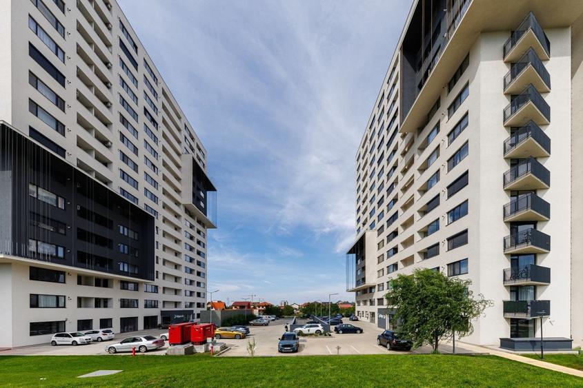 Apartament cu 3 camere decomandat, mobilat în Torontalului
