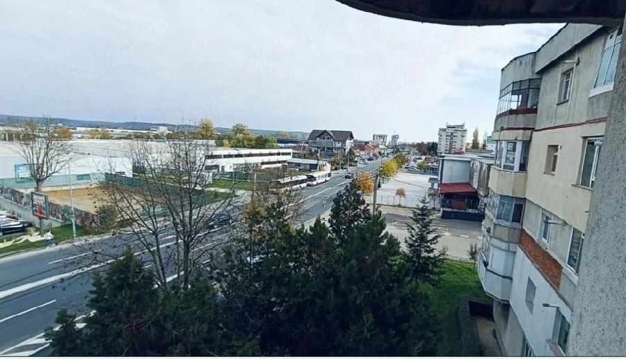 Apartament cu 3 camere decomandat în Bere
