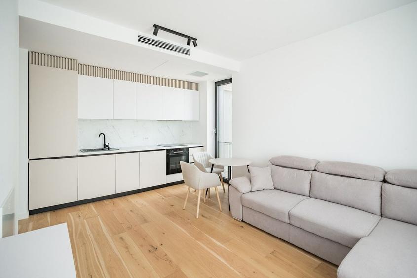 Apartament cu 2 camere semidecomandat în Tunari