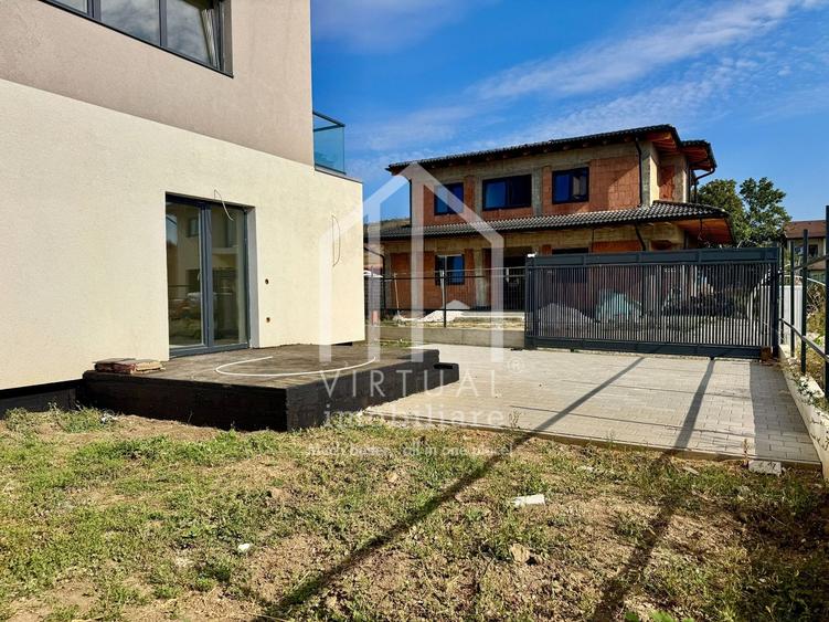 Duplex cu 4 camere cu Canalizare în Gușterița