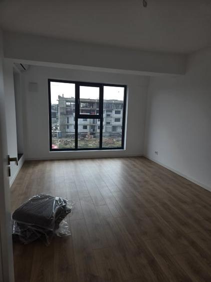 Apartament cu 3 camere decomandat în Theodor Pallady