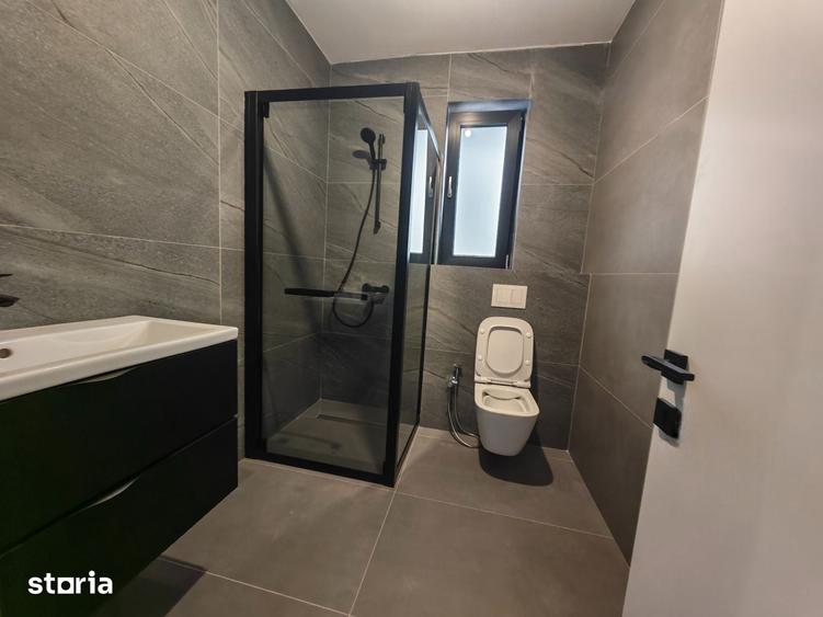 Casă cu 5 camere cu Teren 350 Mp în Central