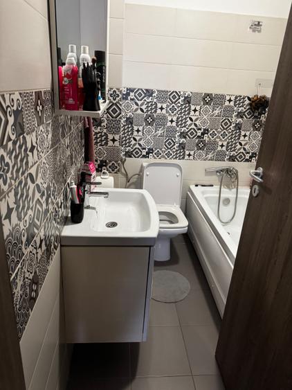 Apartament cu 3 camere decomandat în Chiajna