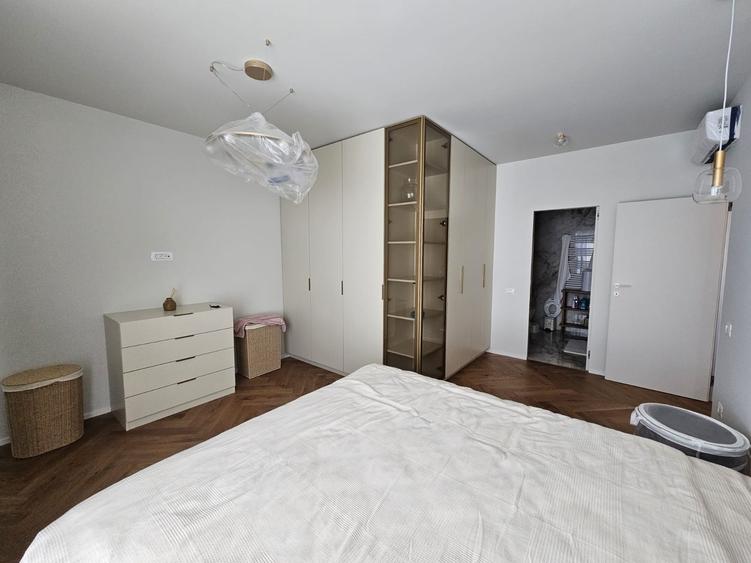 Apartament cu 3 camere decomandat în Faleza Nord