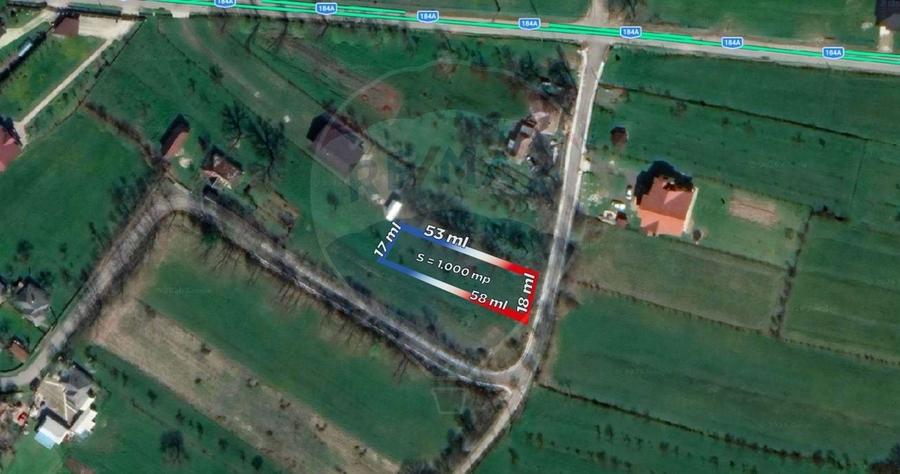 Teren Construcții intravilan de 1000 mp, în Rus