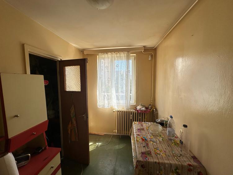 3 camere decomandat, lângă Parcul și Metroul Drumul Taberei - 4