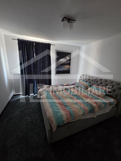 Apartament cu 3 camere decomandat în Libertății