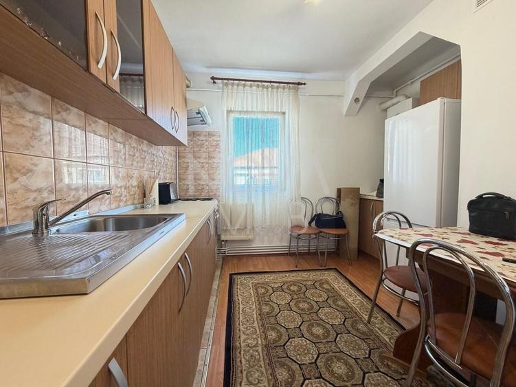 Apartament cu 2 camere decomandat, mobilat în Calea Dumbrăvii