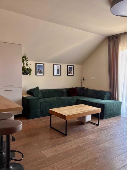 Apartament cu 3 camere decomandat în Dumbrăvița
