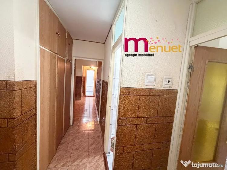 Apartament cu 3 camere decomandat în C5