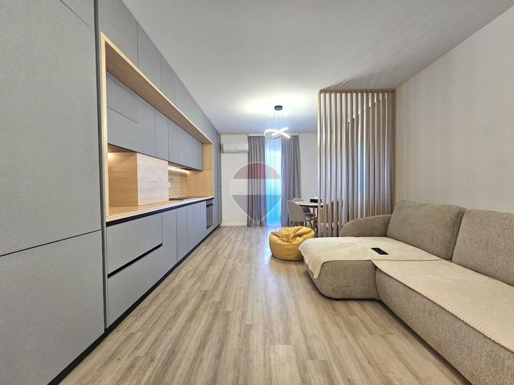 Apartament cu 2 camere decomandat, mobilat în Metro 2