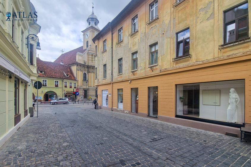 Apartament cu 2 camere decomandat în Centrul Istoric