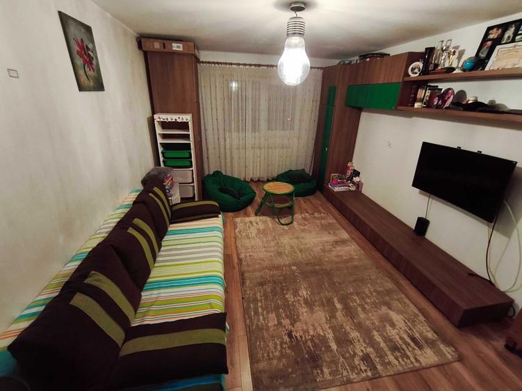 Apartament cu 2 camere decomandat în Crișan