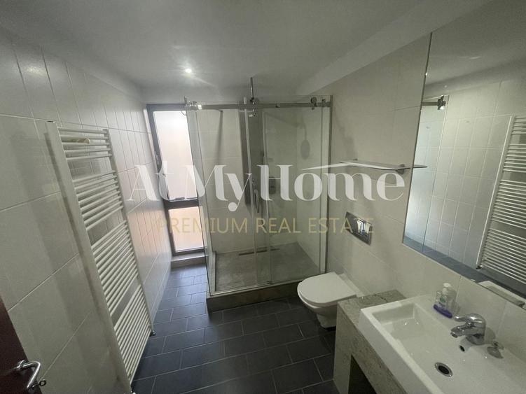 Apartament cu 4 camere decomandat, mobilat în Băneasa