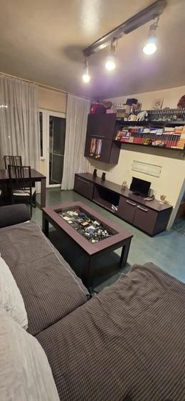Apartament cu 3 camere decomandat în Șagului