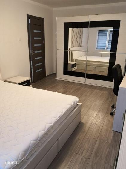 Apartament cu 3 camere în Zorilor
