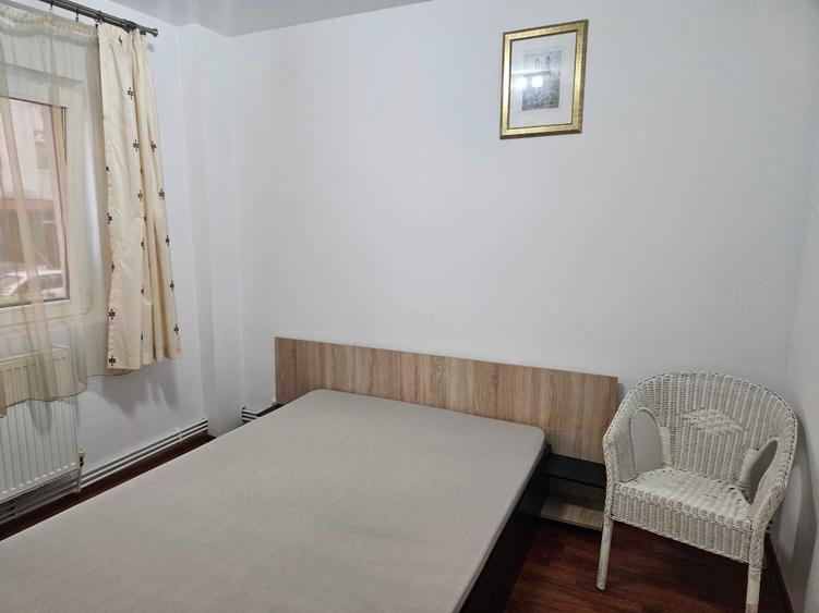 Apartment 2 camere decomandat parter Nicolina 1 - 4