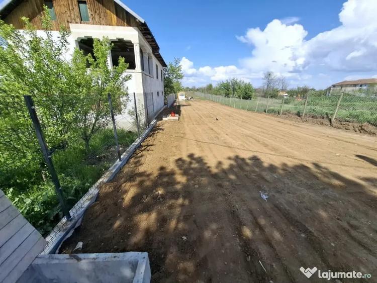 Teren de 2290 mp, în Coșoveni