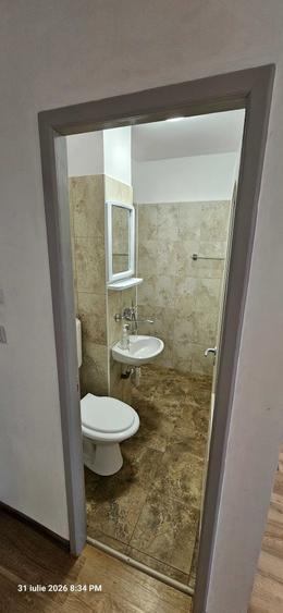 Apartament cu 3 camere decomandat în Craiter