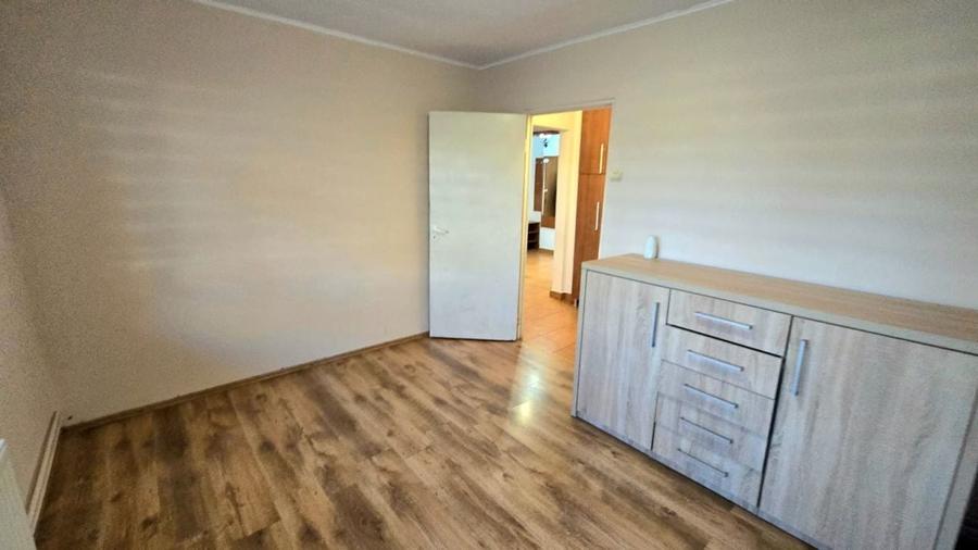 Apartament cu 3 camere decomandat, mobilat în Micro 16