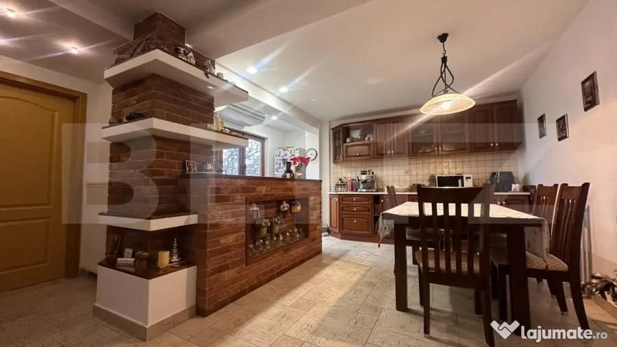 Apartament cu 4 camere decomandat în Centru Civic