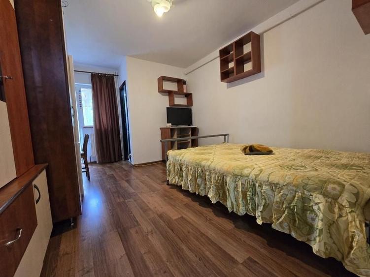 Garsonieră decomandată, mobilată în Galata