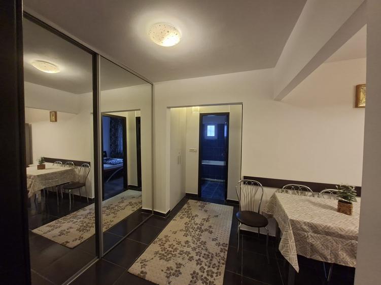 Apartament cu 2 camere decomandat în Poarta 6