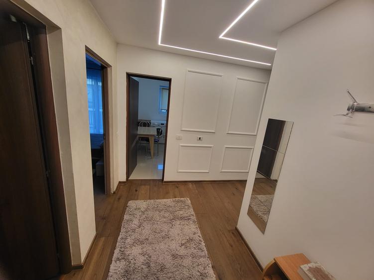 Apartament cu 2 camere decomandat în Europa