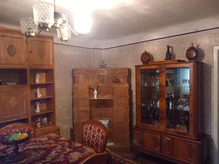 Casă cu 4 camere în Ghirdoveni