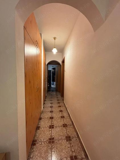Apartament cu 3 camere decomandat în Tomești