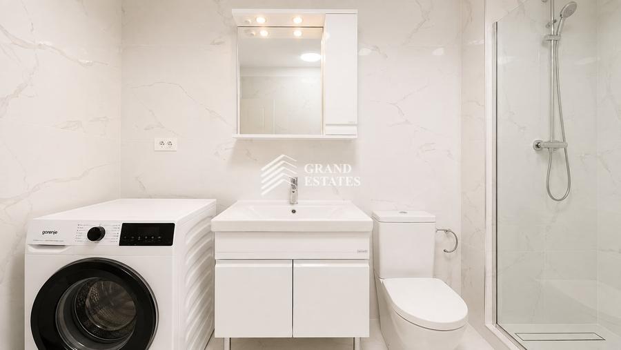 Apartament cu 3 camere semidecomandat, mobilat în Otopeni
