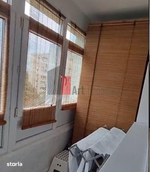 Apartament cu 3 camere semidecomandat în Drumul Taberei