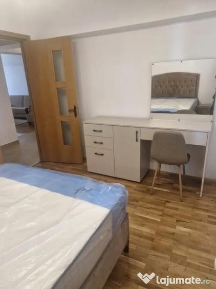 Apartament cu 3 camere decomandat în Unirii Sud