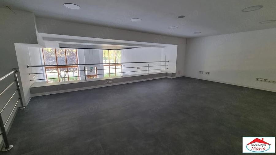 Spațiu comercial, de 200 mp, în Ultracentral