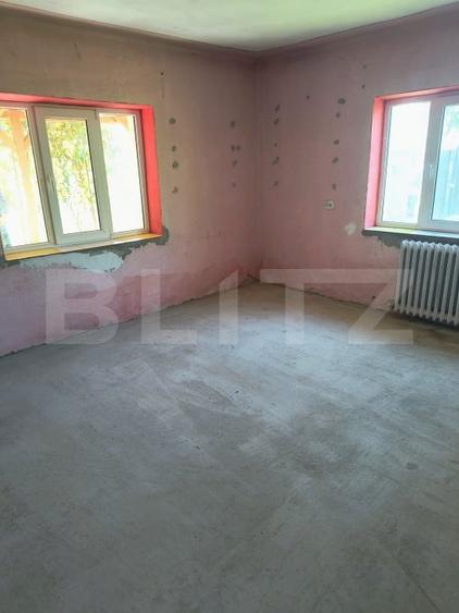 Casă individuală cu 3 camere cu Canalizare în Exterior Vest