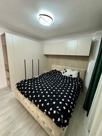 Apartament cu 4 camere decomandat în Prundu