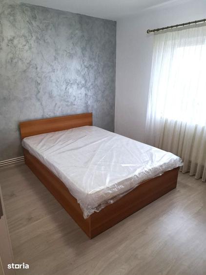 Apartament cu 2 camere semidecomandat în Broșteni