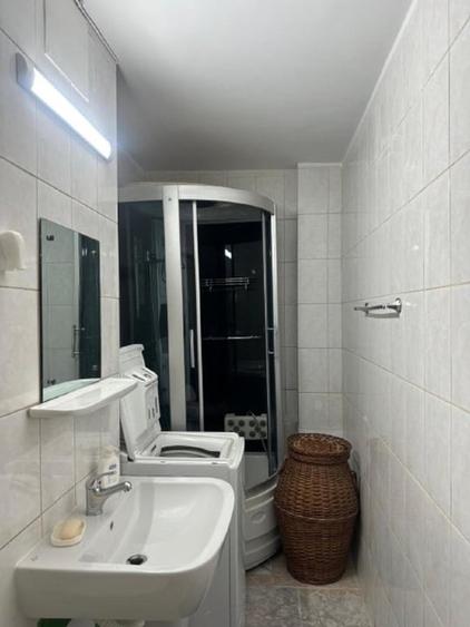 Garsonieră circulară, mobilată în 13 Septembrie
