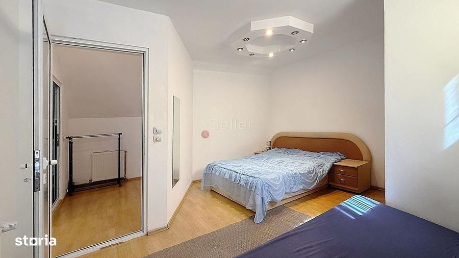 Apartament cu 3 camere în Schei