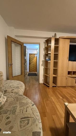 Apartament cu 3 camere decomandat în Apusului