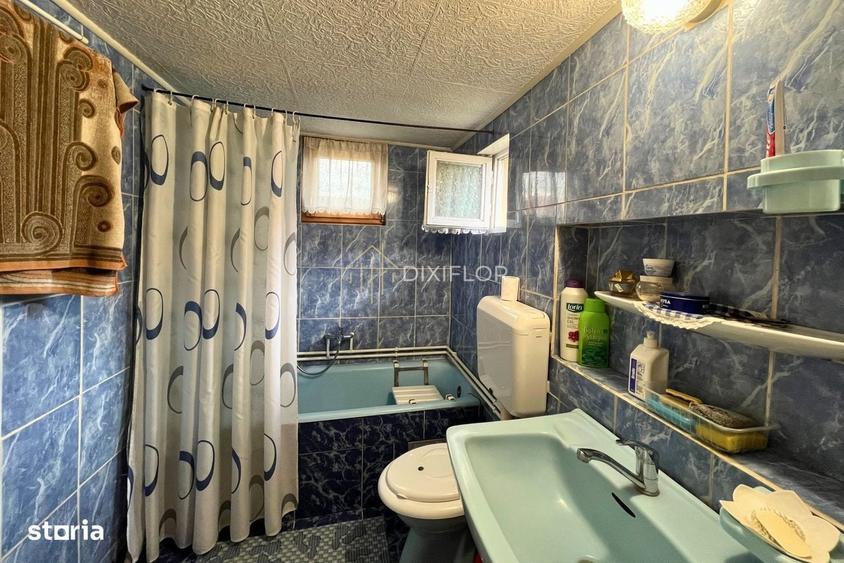 Casă cu 3 camere cu Teren 900 Mp în Central